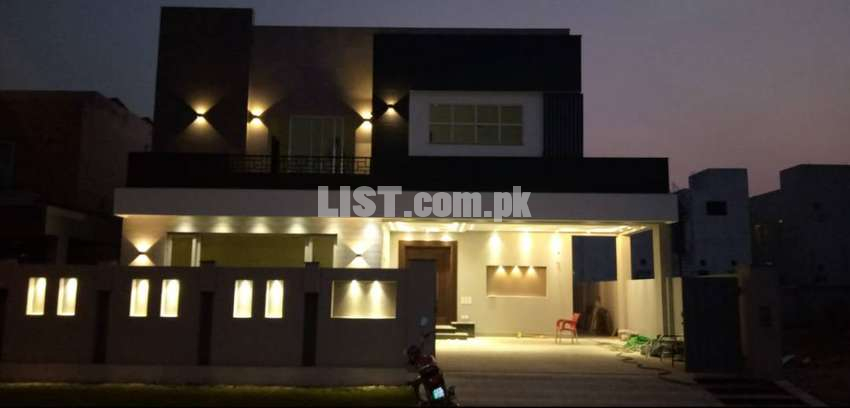 Attractive Location 1 Kanal Brand New Upper Portion For Rent In Phase