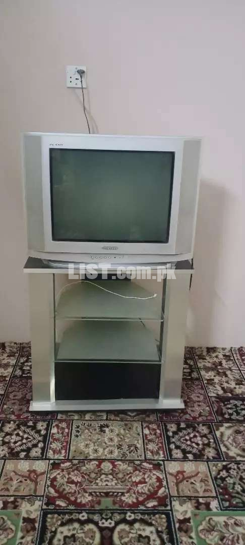 Tv trolly with tv normal condition