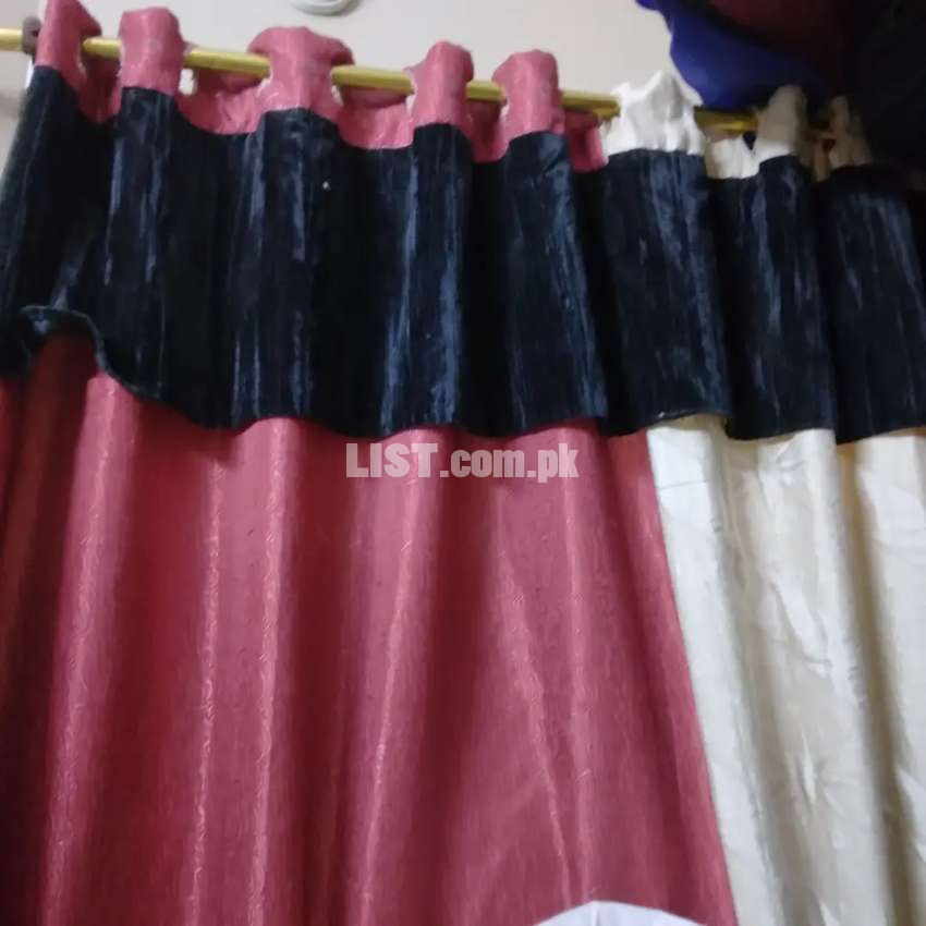 2 coloured curtains