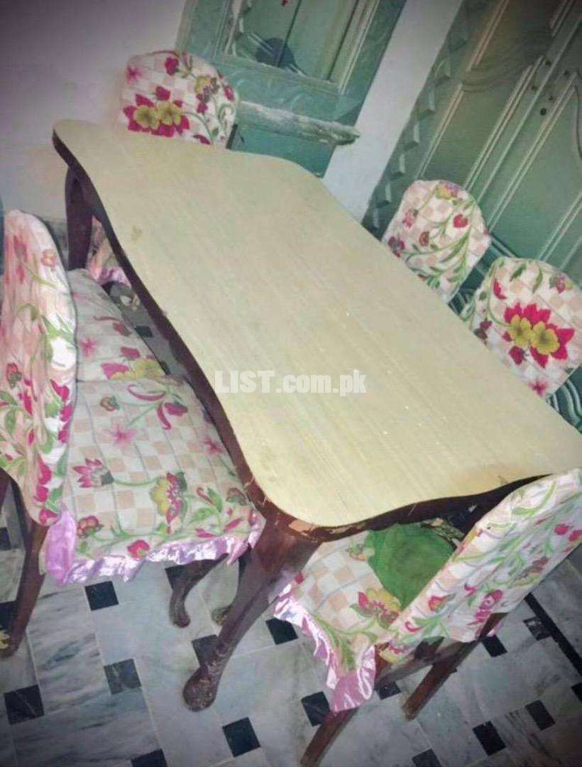 Dining Table With 6 chairs