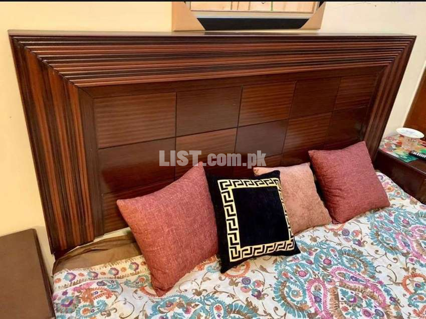 Unique Simple King_size New Bed Condition all new furniture available