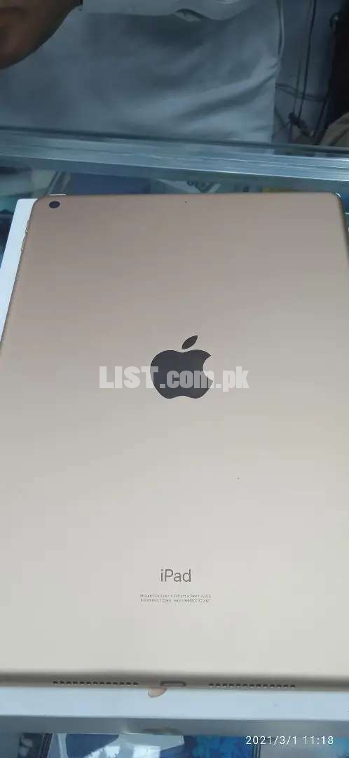 Apple iPad 8 Generation (32GB)