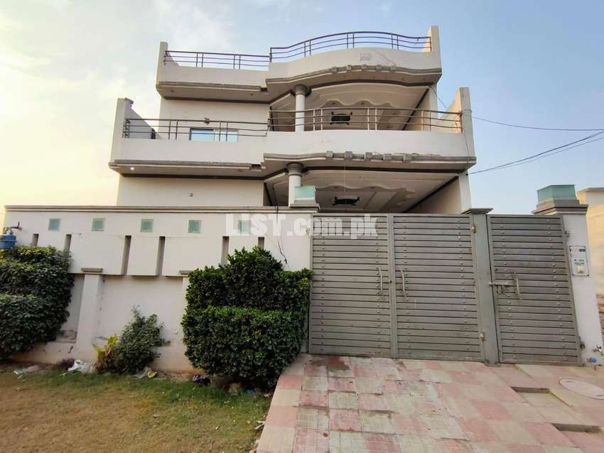 10 Marla House In Wapda Town Phase 2, R-Block, Multan.