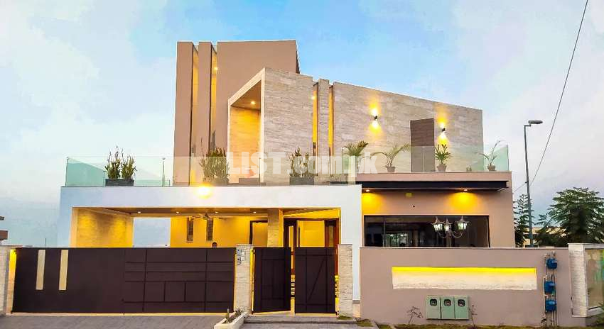 Eye catching main boulevard corner triple unit house for sale in DHA 2