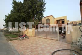 4 Kanal House 2 Kanal lawn 2 Kanal Covered Area with Basement For Rent