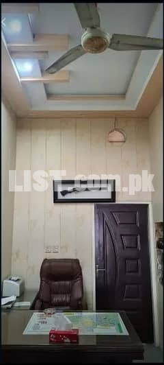 Gujranwala main G. T road shop for rent