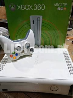 Xbox 360 320gb with 100 gamess