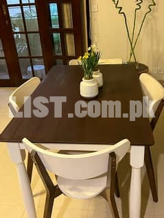 Modern dining table + 4 chairs (perfect for lounge / kitchen)