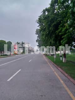 2250 sq ft commercial building for sale in Gujranwala Cantt