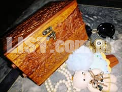 "TROLLEY JEWELLERY BOX" Antique & Beautiful Wood Carving. /03006935577
