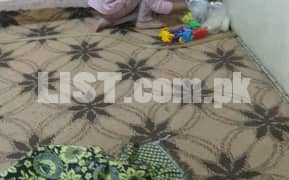 a carpet in good condition for sale gulghsht colony