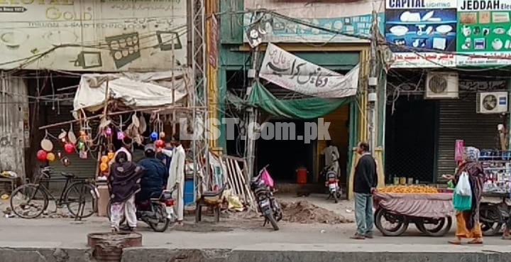 Main Road Shah Alam,Commercial shop-Double storywith ZameenFor Sale