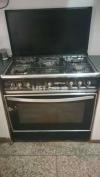 Gas oven , 5 burners working condition