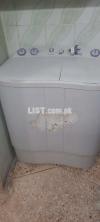 Haier twin tub washing machine excellent condition 3 years used.